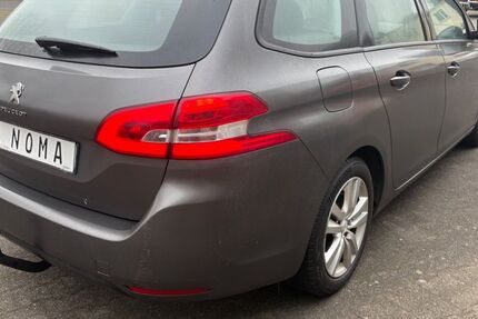 Peugeot 308 165.318 km 7.616 &euro; Frankfurt am Main 60389