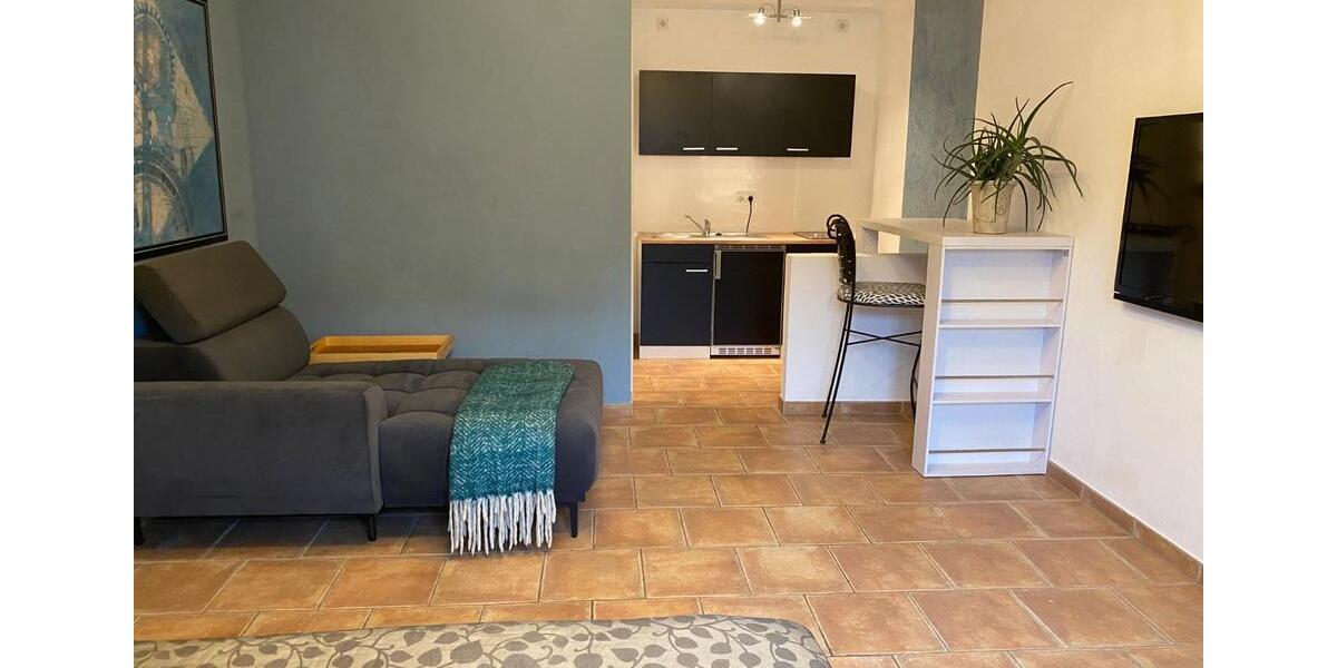 Für Wochenend-Heimfahrer: möblierte Wohnung 30 qm im Grünen 1 zimmer