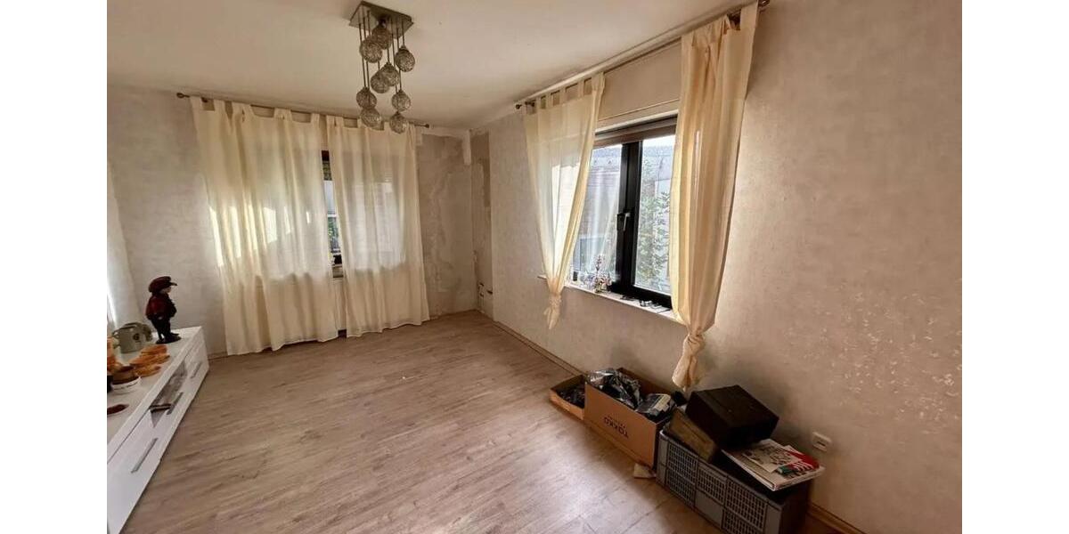 Einfamilienhaus Hanau Groß-Steinheim - 9 Zimmer, 200 m&sup2;, 499.000&euro; | Angebot:25299984