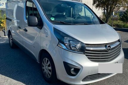 Opel Vivaro 186.000 km 9.900 &euro; Mühlheim am Main 63165