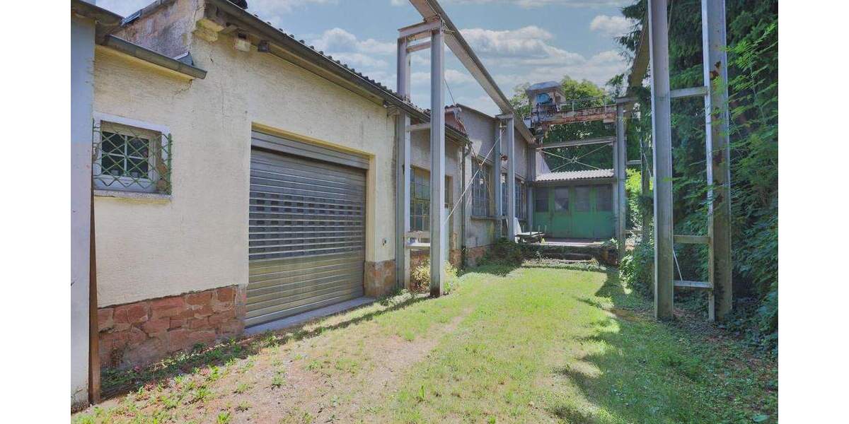 Handwerk & Logistik - Industriehalle mit Freifläche in Schöneck zimmer