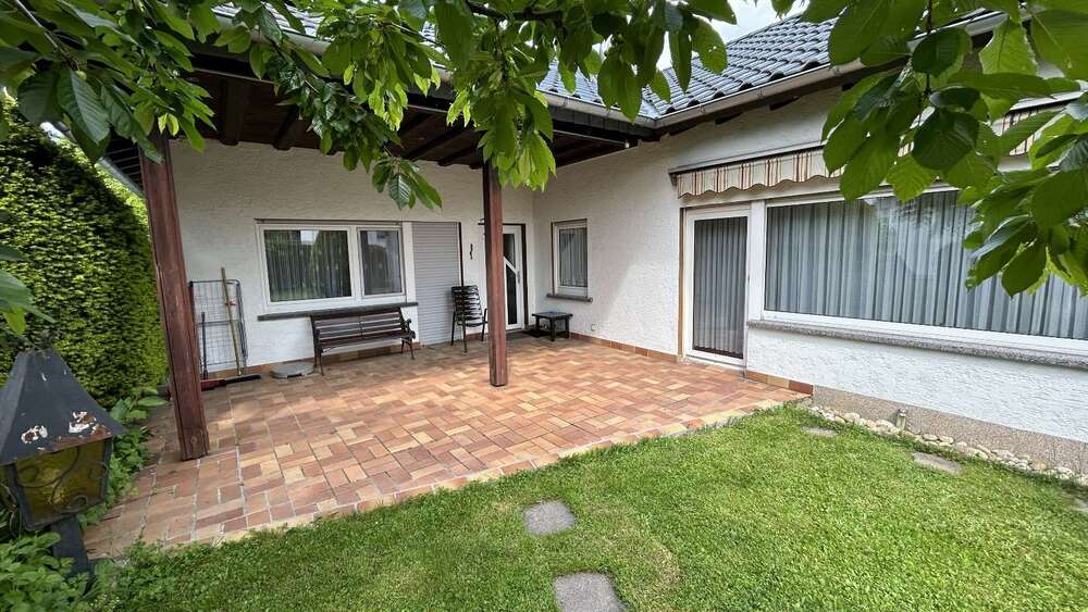 Einfamilienhaus Neu-Anspach Anspach - 7 Zimmer, 205 m&sup2;, 1.980&euro; | Angebot:25599971