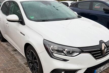 Renault Megane 98.000 km 8.900 &euro; Bad Vilbel 61118
