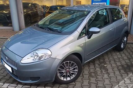 Fiat Grande Punto 97.891 km 2.699 &euro; Bad Homburg v.d.H. 61352