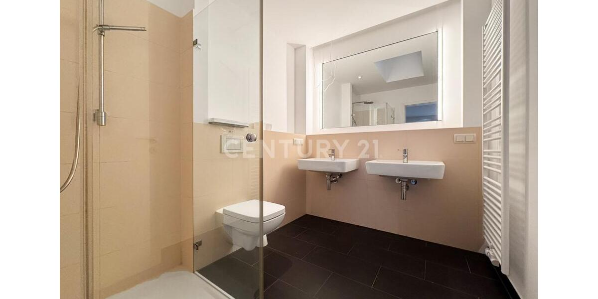 Maisonettenwohnung Frankfurt am Main Bockenheim - 3.5 Zimmer, 161 m&sup2;, 4.500&euro; | Angebot:26085907