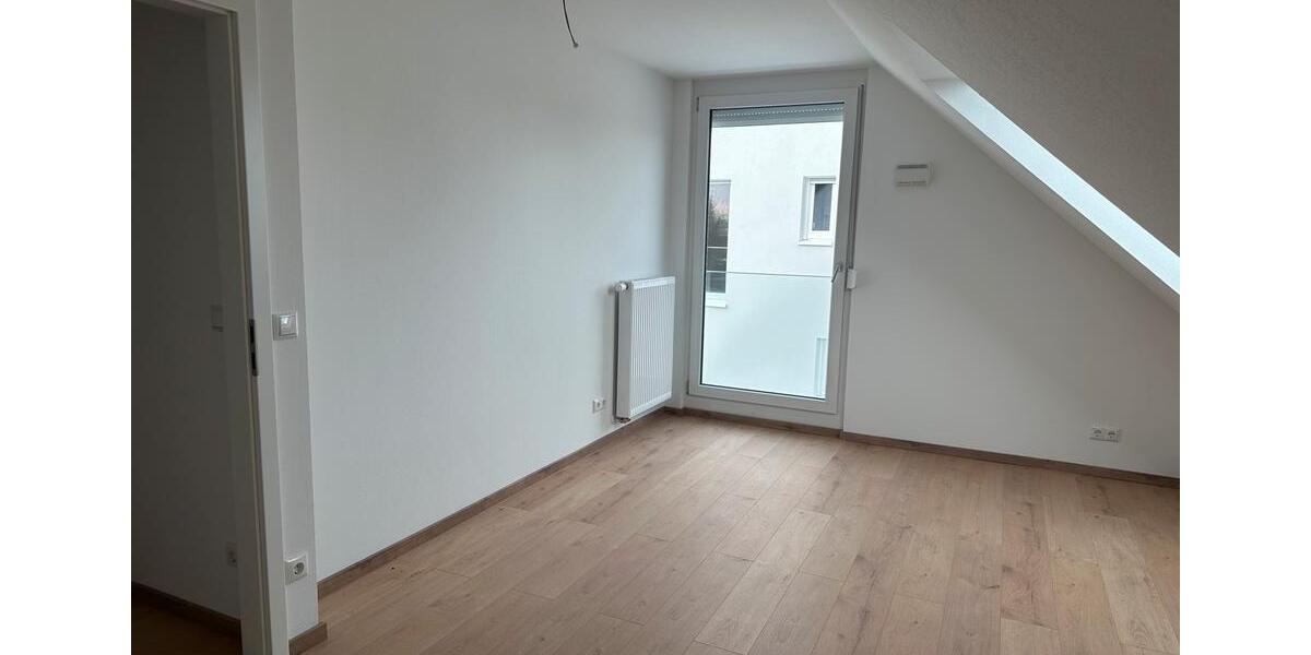 Doppelhaushälfte Darmstadt Arheilgen - 6 Zimmer, 136 m&sup2;, 2.100&euro; | Angebot:24897348