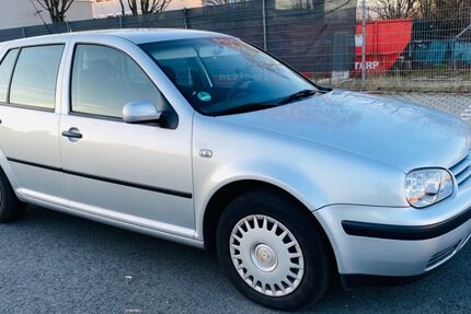 VW Golf 128.000 km 3.500 &euro; Frankfurt am Main 60435