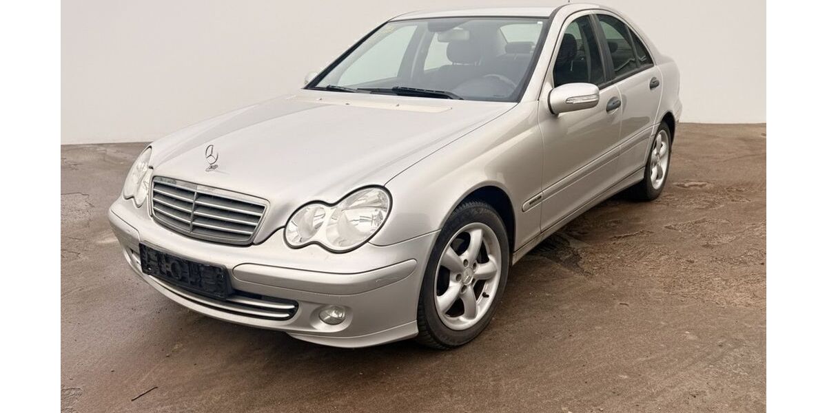 Mercedes-Benz C 180 199.500 km 2.700 &euro; FRANKFURT 65933