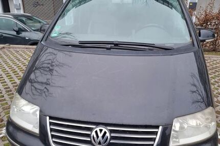 VW Sharan 325.000 km 2.299 &euro; FRANKFURT AM MAIN 60488