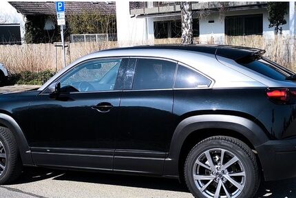 Mazda MX-30 28.800 km 14.700 &euro; Rüsselsheim 65428