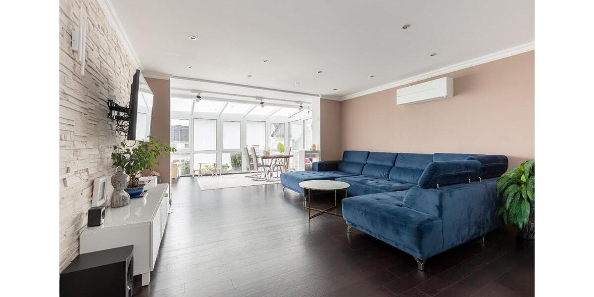 Moderne Gartenwohnung im exklusiven Haus-im-Haus-Konzept in Hofhe 3 zimmer