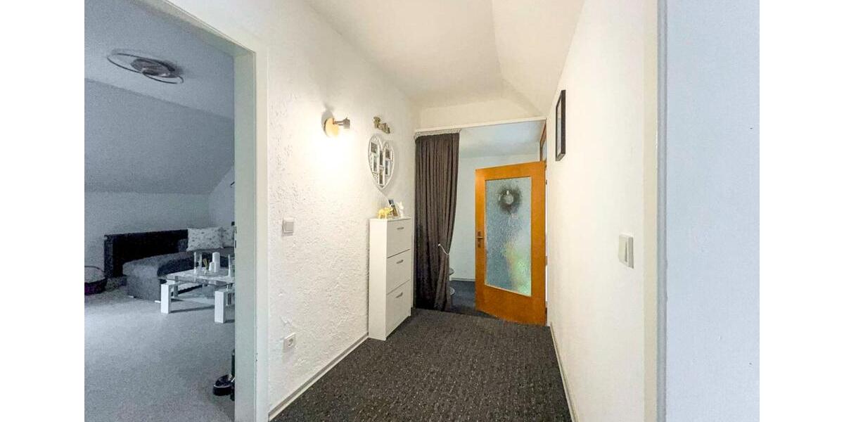 Einfamilienhaus Frankfurt am Main - 7 Zimmer, 213 m&sup2;, 298.000&euro; | Angebot:24536169