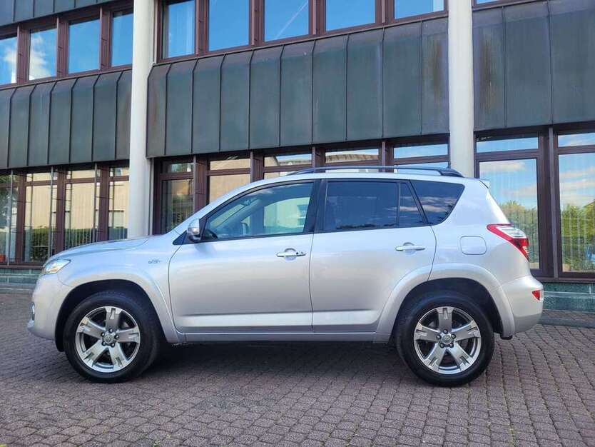 RAV 4