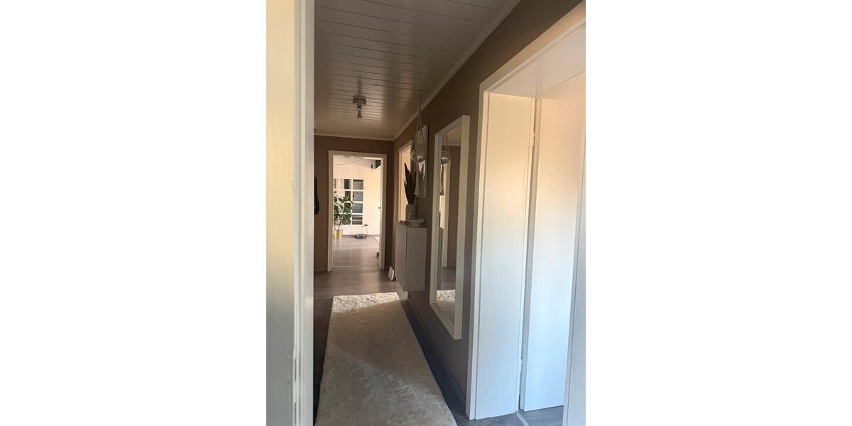 Dachgeschoßwohnung Hanau Lamboy - 3 Zimmer, 72 m&sup2;, 1.050&euro; | Angebot:25764390