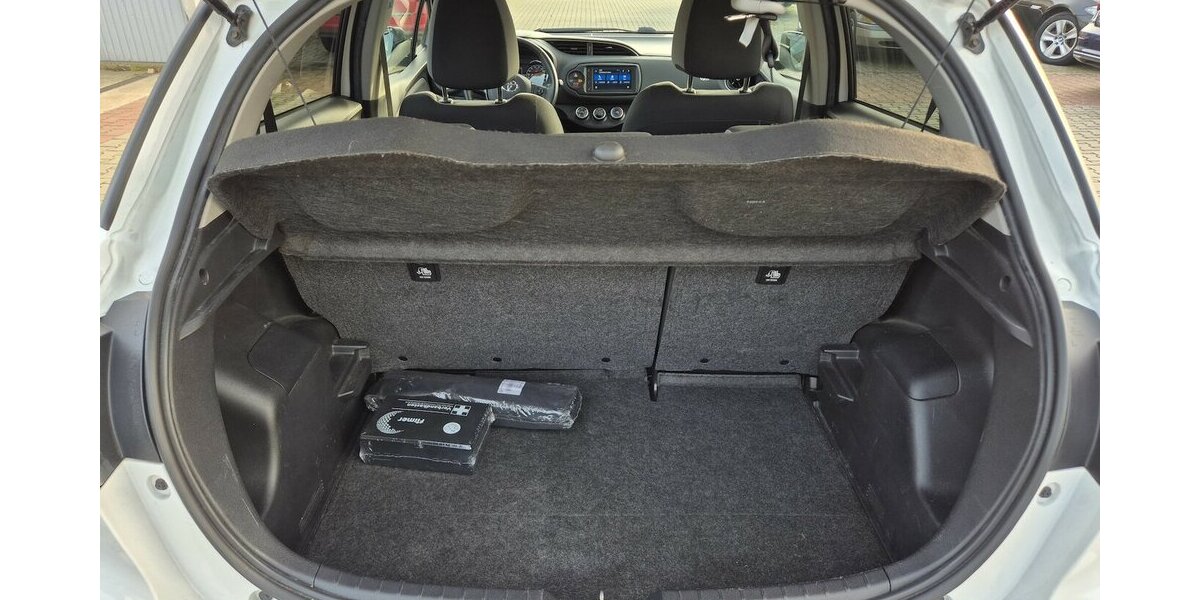 Toyota Yaris Team D 98.400 km 11.890 &euro; Rodgau 63110