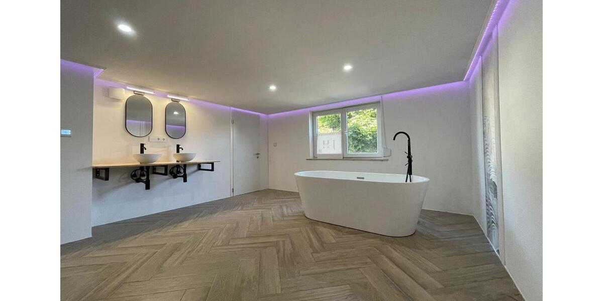 Modernes saniertes 3-stöckiges Haus (170 m²) in Hammersbach 6 zimmer