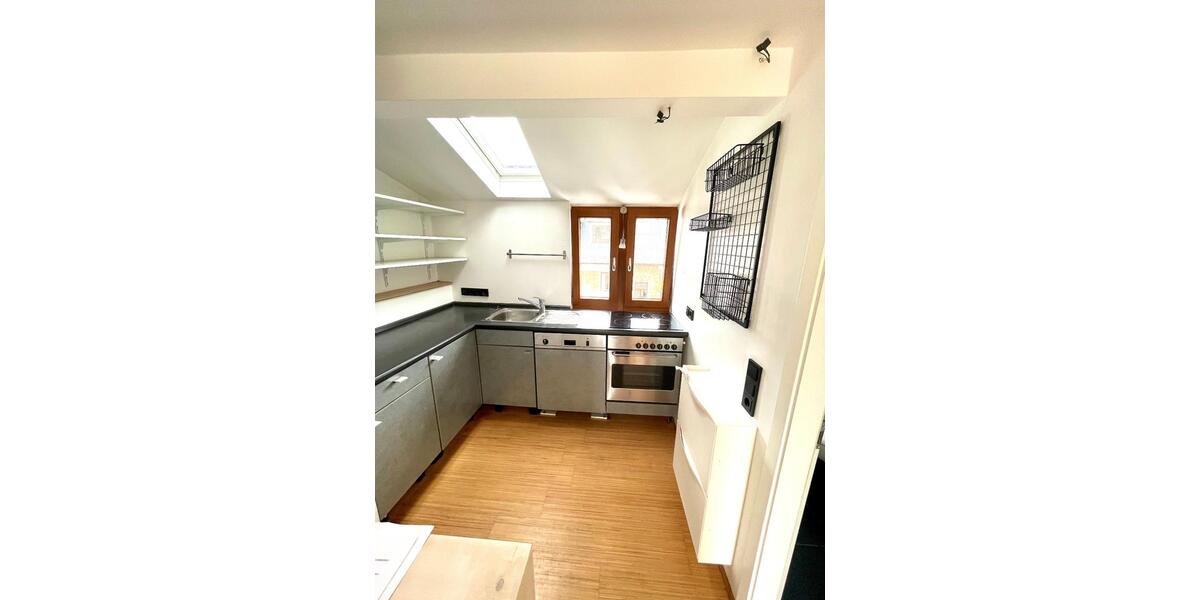 Dachgeschoßwohnung Darmstadt Bessungen - 3 Zimmer, 42 m&sup2;, 240.000&euro; | Angebot:25959136