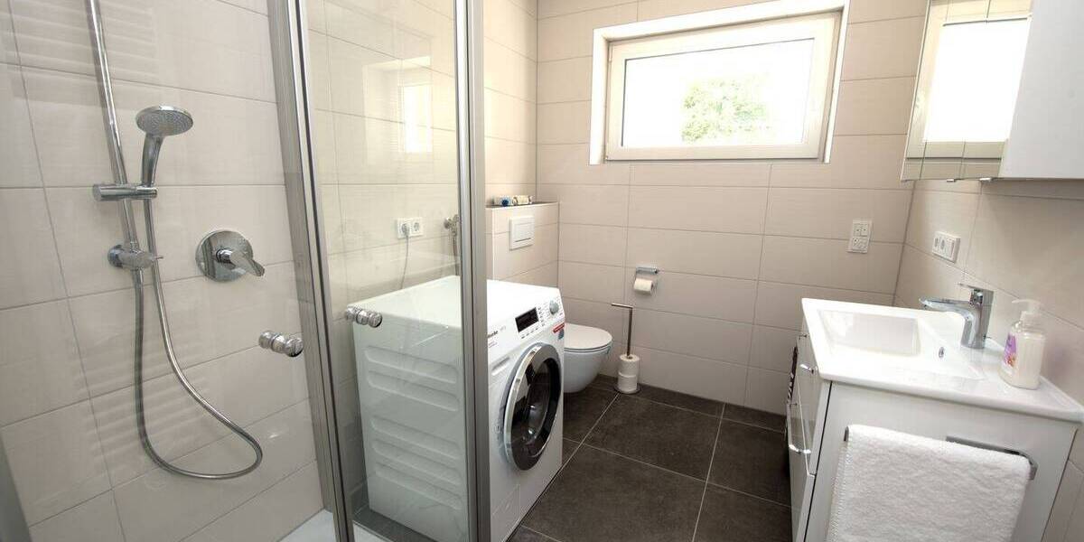 Mehrfamilienhaus, Wohnhaus Frankfurt am Main Nieder-Eschbach - 7 Zimmer, 270 m&sup2;, 1.790.000&euro; | Angebot:23521599