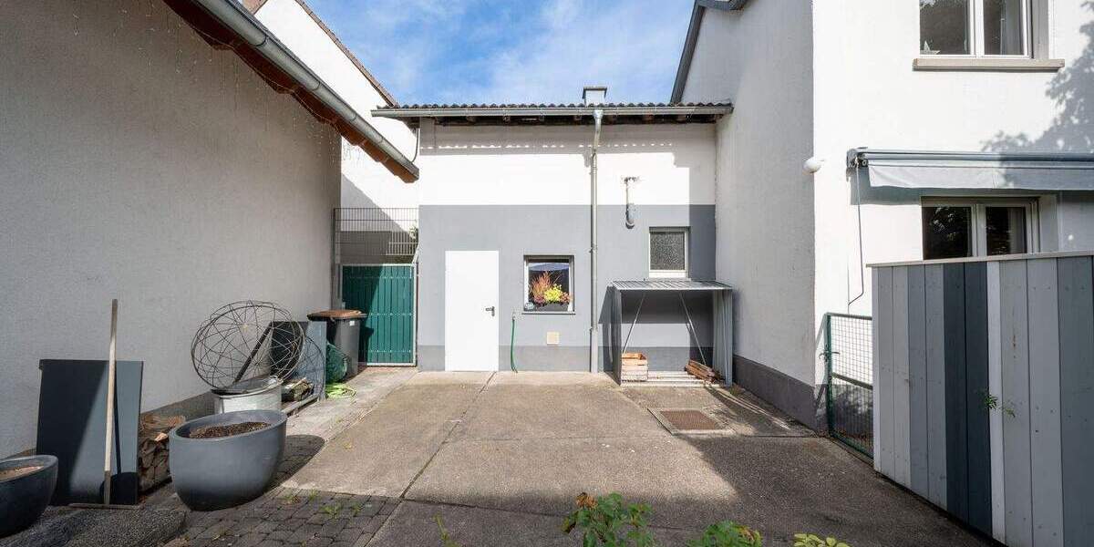 Einfamilienhaus Frankfurt am Main Harheim - 9 Zimmer, 259 m&sup2;, 1.250.000&euro; | Angebot:24834959