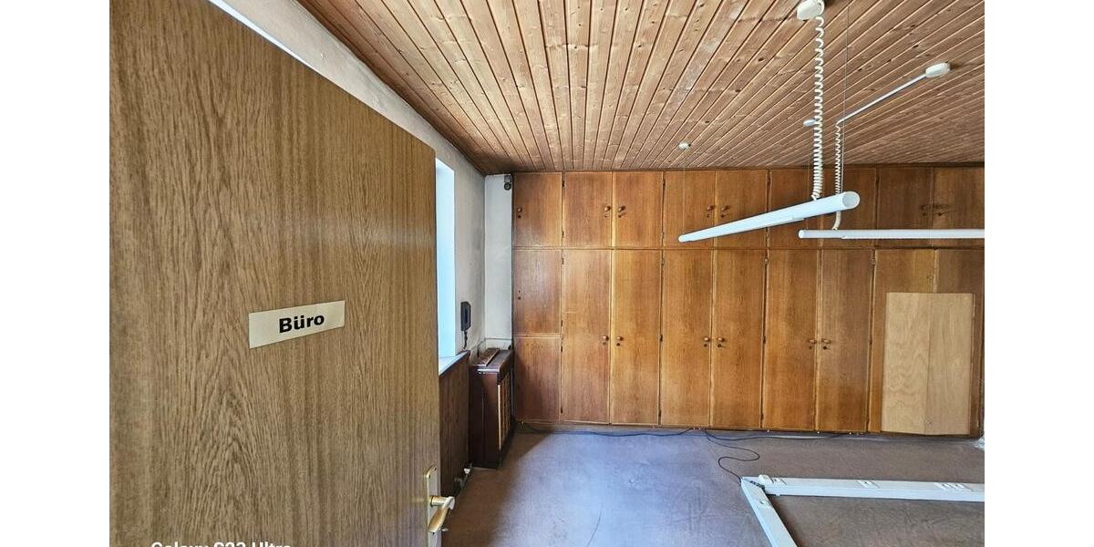 Wohnen und Arbeiten in einem Haus zimmer