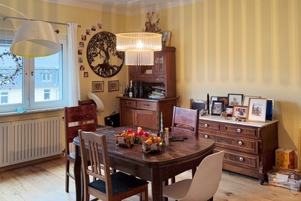 Frankfurt-Dornbusch: Schöne 4,5 Zimmerwohnung mit Balkon in beliebter Wohnlage! 4.5 zimmer