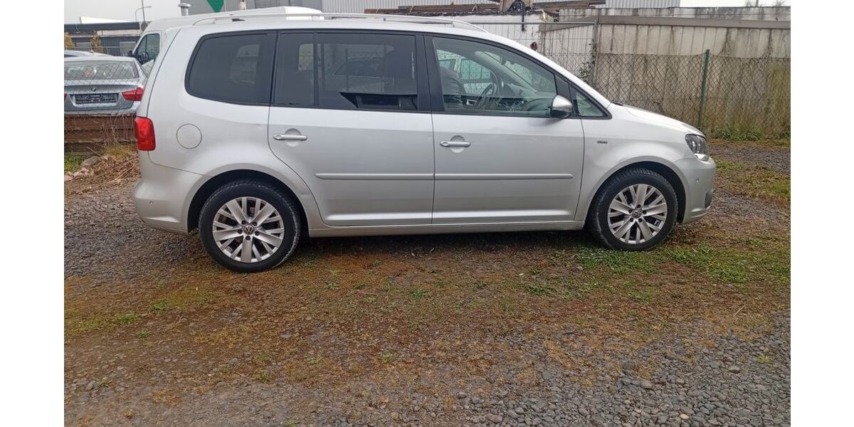 VW Touran 255.000 km 4.990 &euro; Hanau 63452