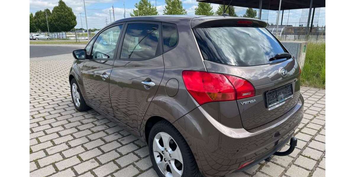 Kia Venga 107.200 km 8.200 &euro; Friedrichsdorf 61381