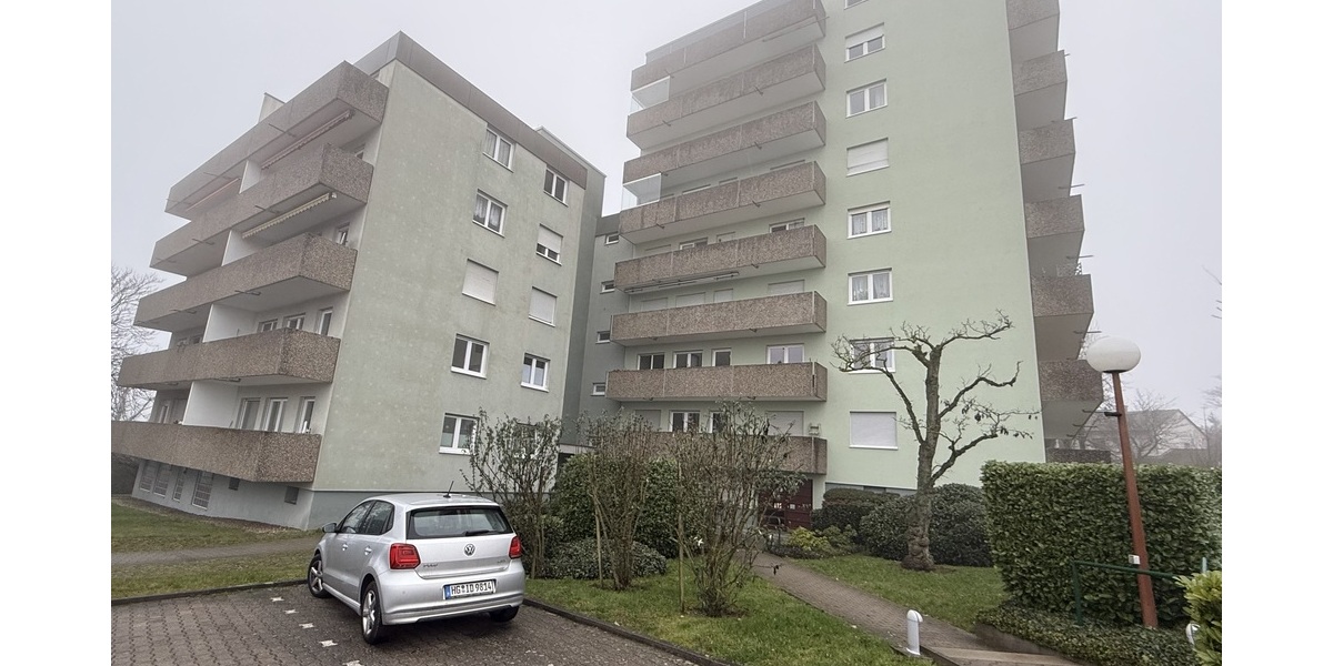 Kronberg: Große 4-Zimmer-Eigentumswohnung in Feldrandlage 4 zimmer