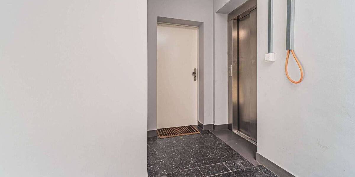 Etagenwohnung Frankfurt am Main Bahnhofsviertel - 2 Zimmer, 55 m&sup2;, 1.695&euro; | Angebot:25726225