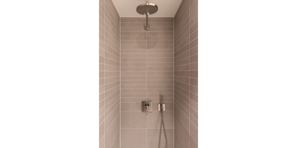 Etagenwohnung Frankfurt am Main Ostend - 2 Zimmer, 63 m&sup2;, 1.960&euro; | Angebot:25690988