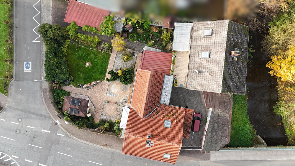 Einfamilienhaus Kriftel - 13 Zimmer, 250 m&sup2;, 1.100.000&euro; | Angebot:24617696