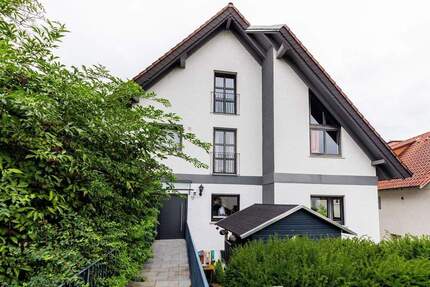 Haus Bischofsheim - 8 Zimmer, 695.000&euro; | Angebot:25660958