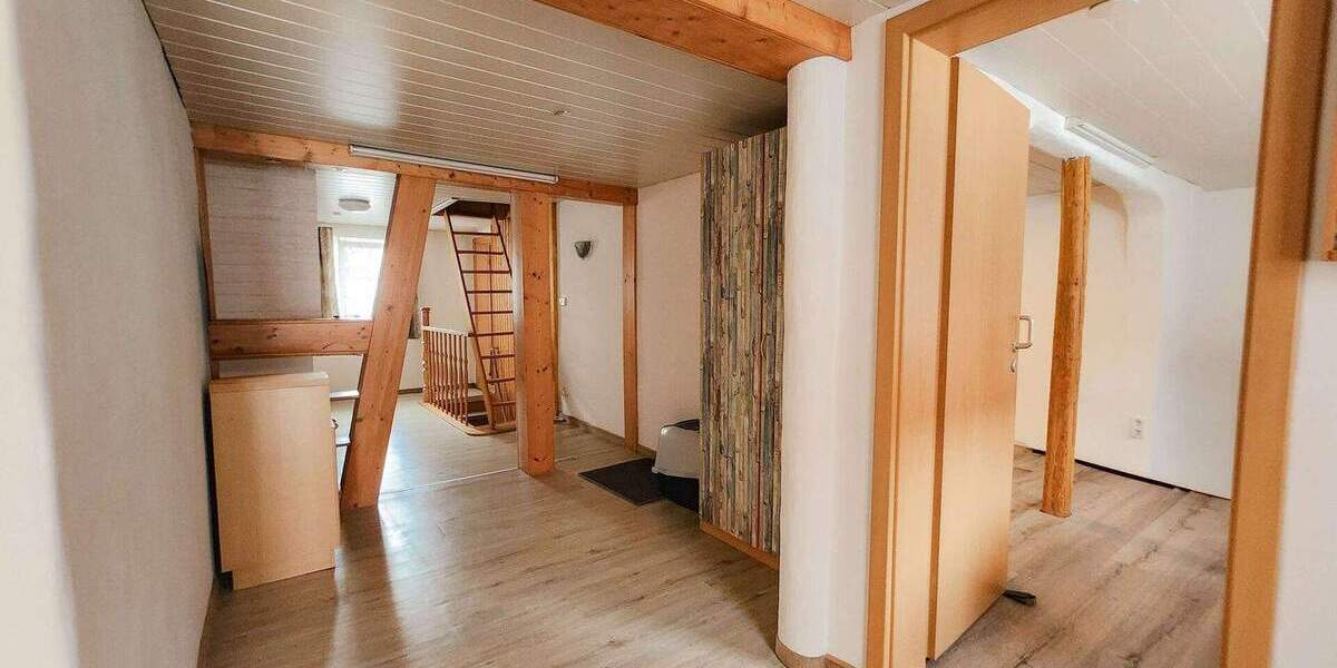 Einfamilienhaus Offenbach Bürgel - 8 Zimmer, 173 m&sup2;, 495.000&euro; | Angebot:25703492