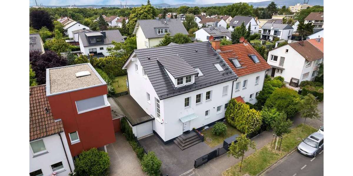 Einfamilienhaus Frankfurt am Main Schwanheim - 12 Zimmer, 345 m&sup2;, 1.790.000&euro; | Angebot:20291744