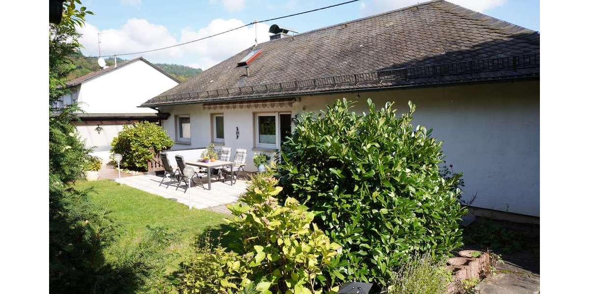 Haus zum Kaufen in Kelkheim - Ruppertshain 680.000 € 185 m² 5 zimmer