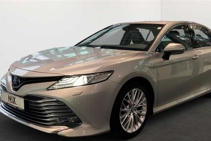 Toyota Camry 66.182 km 28.490 &euro; Frankfurt 60314
