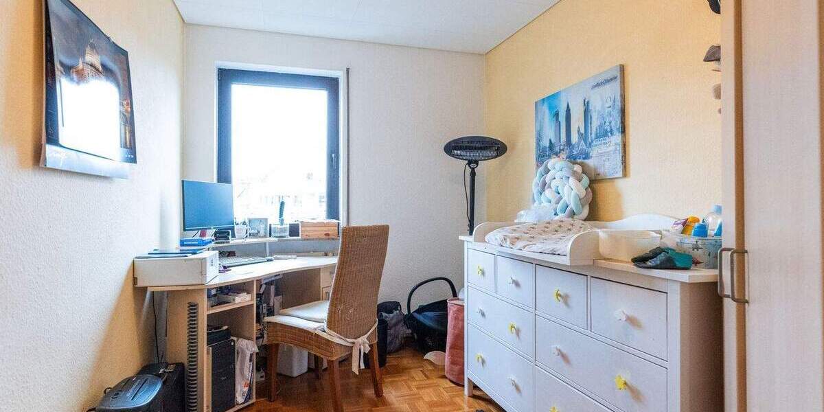 Etagenwohnung Bischofsheim - 5 Zimmer, 166 m&sup2;, 430.000&euro; | Angebot:25660953