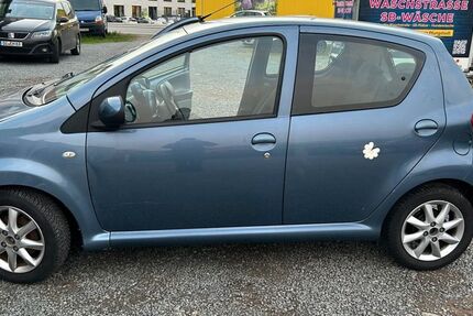 Toyota Aygo (X) 127.900 km 2.400 &euro; Darmstadt 64295