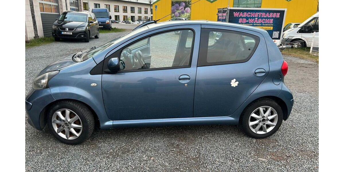 Toyota Aygo (X) 127.900 km 2.400 &euro; Darmstadt 64295