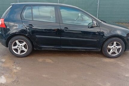 VW Golf 258.000 km 1.650 &euro; Hanau 63452