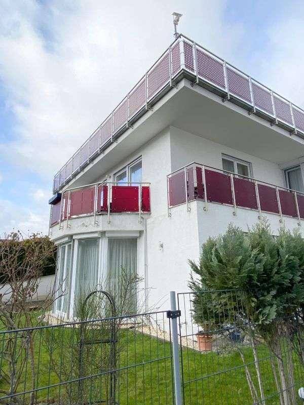 Haus zum Kaufen in Wiesbaden 1.460.000 € 261 m²