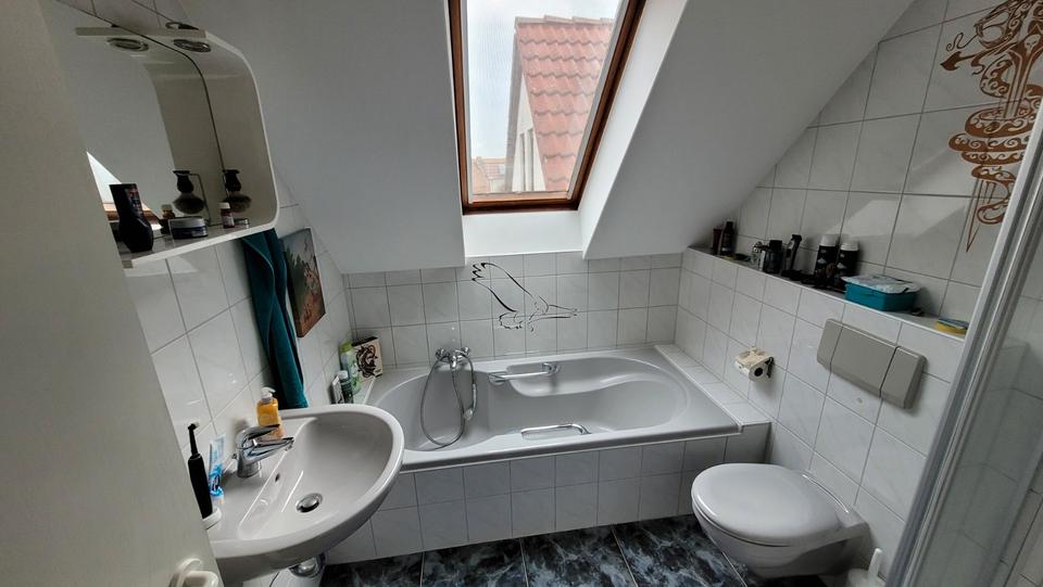 Dachgeschoßwohnung Karben - 2.5 Zimmer, 71 m&sup2;, 250.000&euro; | Angebot:26717751