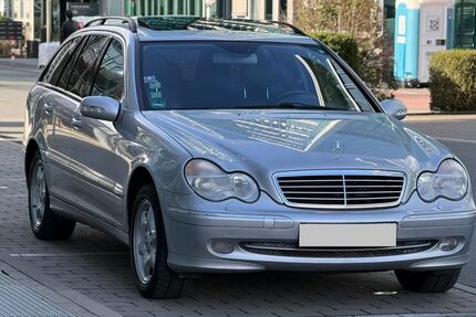 Mercedes-Benz C 320 221.000 km 3.200 &euro; Bad Soden 65812