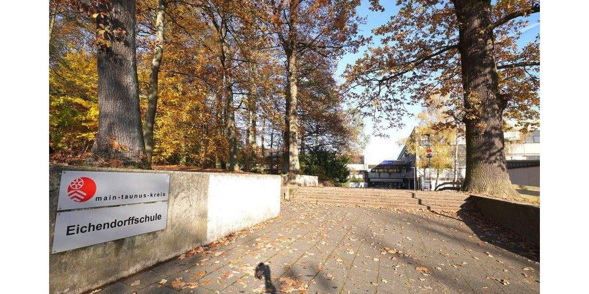 Einfamilienhaus Kelkheim (Taunus) Kelkheim - 9 Zimmer, 294 m&sup2;, 997.000&euro; | Angebot:25739544