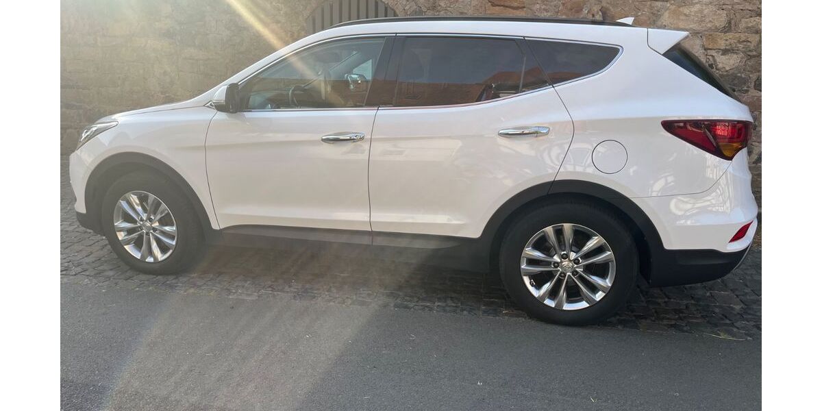 Hyundai SANTA FE 157.000 km 13.500 &euro; Schöneck 61137