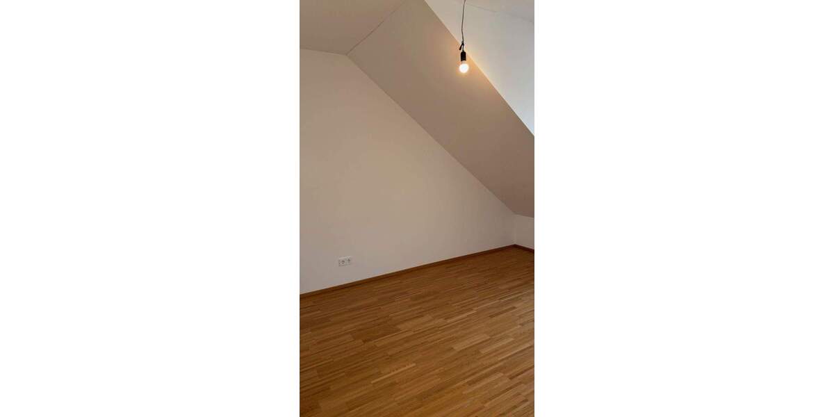 Etagenwohnung Offenbach am Main Hafen - 4 Zimmer, 154 m&sup2;, 2.695&euro; | Angebot:24277698