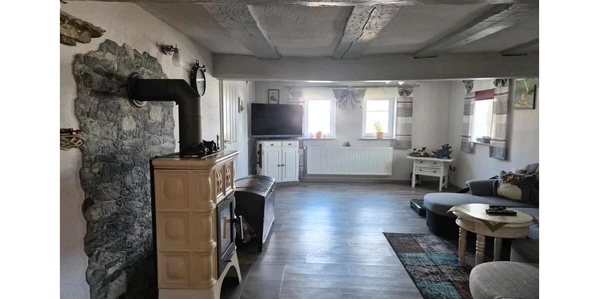 Einfamilienhaus Friedberg (Hessen) - 6 Zimmer, 155 m&sup2;, 199.000&euro; | Angebot:25784024