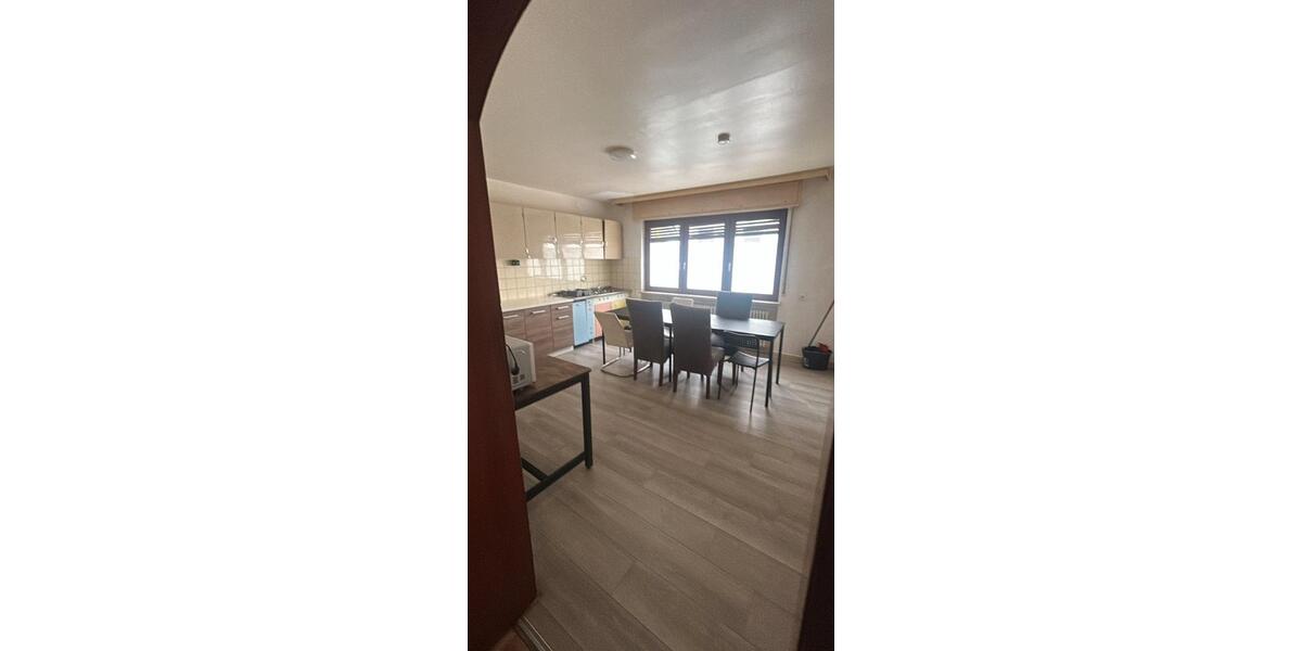 Etagenwohnung Frankfurt am Main Sossenheim - 4 Zimmer, 30 m&sup2;, 750&euro; | Angebot:26099756