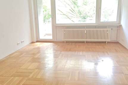 Wohnung zum Mieten in FRANKFURT 1.350 € 90 m² 3 zimmer