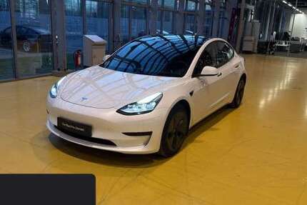 Tesla Model 3 30.499 km 31.100 &euro; Hanau 63457